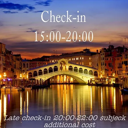 Venetian Mood: Secret Garden