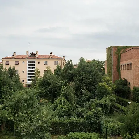 Apartment Venetian Mood: Secret Garden